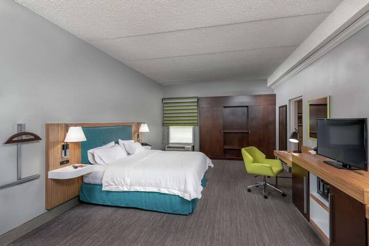 Room 10 of 26
