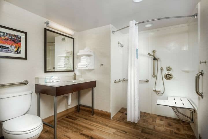 Room 15 of 26
